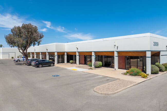 Plus de détails pour 3955 E Speedway Blvd, Tucson, AZ - Différents types d’espaces à louer