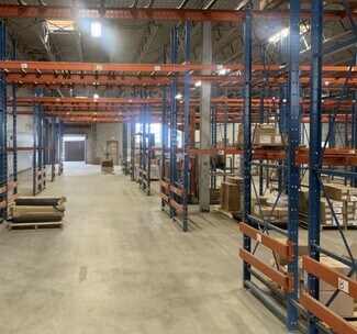 Plus de détails pour 55 Ryder Rd, Maryknoll, NY - Industriel/Logistique à louer