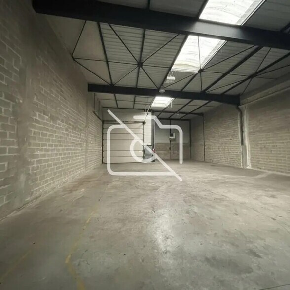 Industriel/Logistique dans Alfortville à vendre - Photo intérieure – Image 3 sur 4