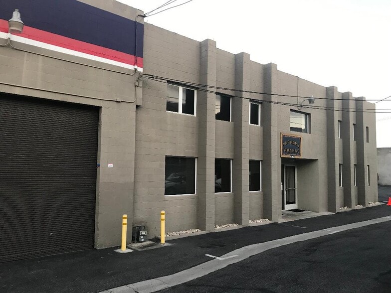 236 California St, El Segundo, CA à louer - Photo principale – Image 1 sur 3