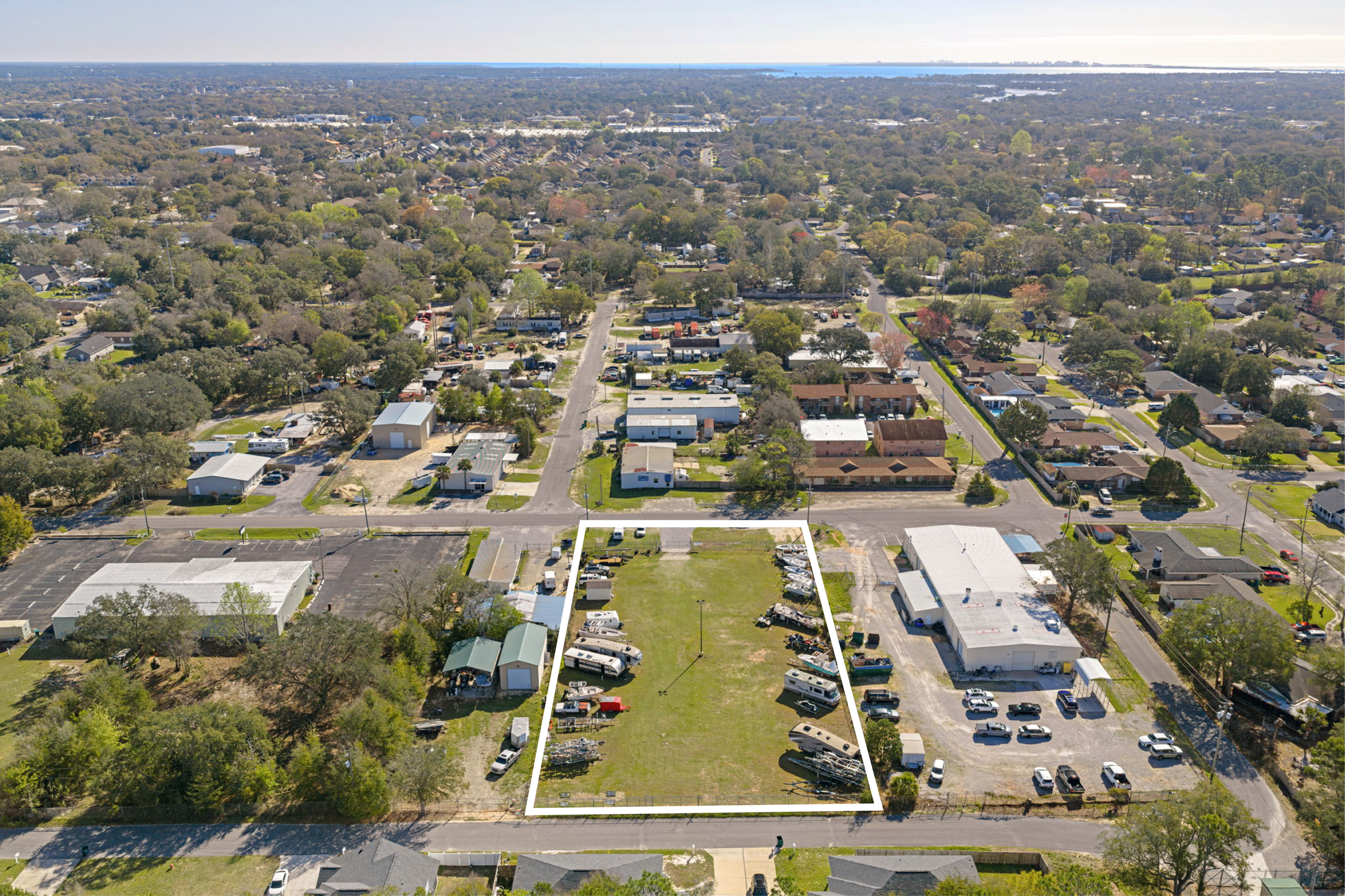 706 Edge St, Fort Walton Beach, FL à louer Photo principale– Image 1 sur 11