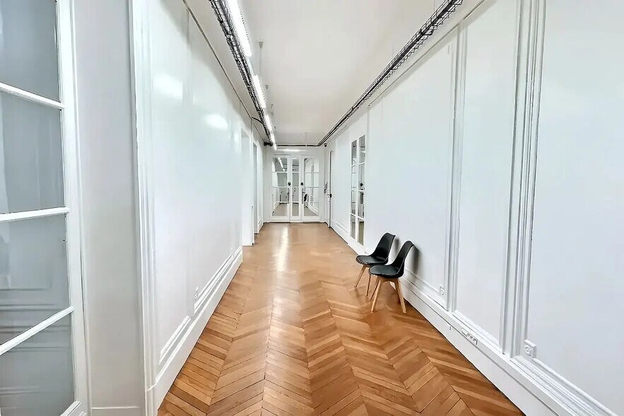 130 Rue De La Pompe, Paris à louer - Photo de l’immeuble – Image 1 sur 9