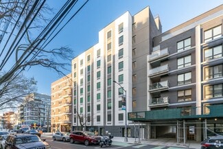 Plus de détails pour 21-11 31st Ave, Astoria, NY - Bureau/Local commercial à louer