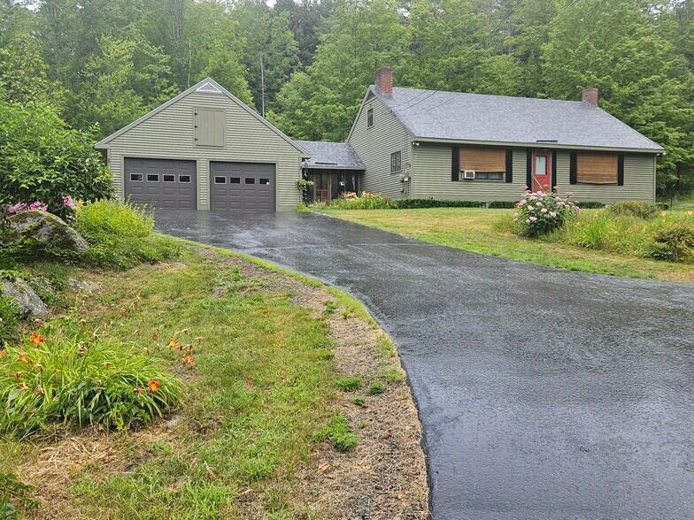 24 Labombard Rd, Lebanon, NH à vendre - Photo de l’immeuble – Image 2 sur 7