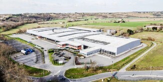Plus de détails pour Industriel/Logistique à louer