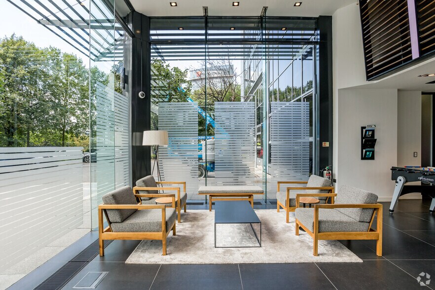 1000 Great West Rd, Brentford à louer - Hall d’entrée – Image 3 sur 14