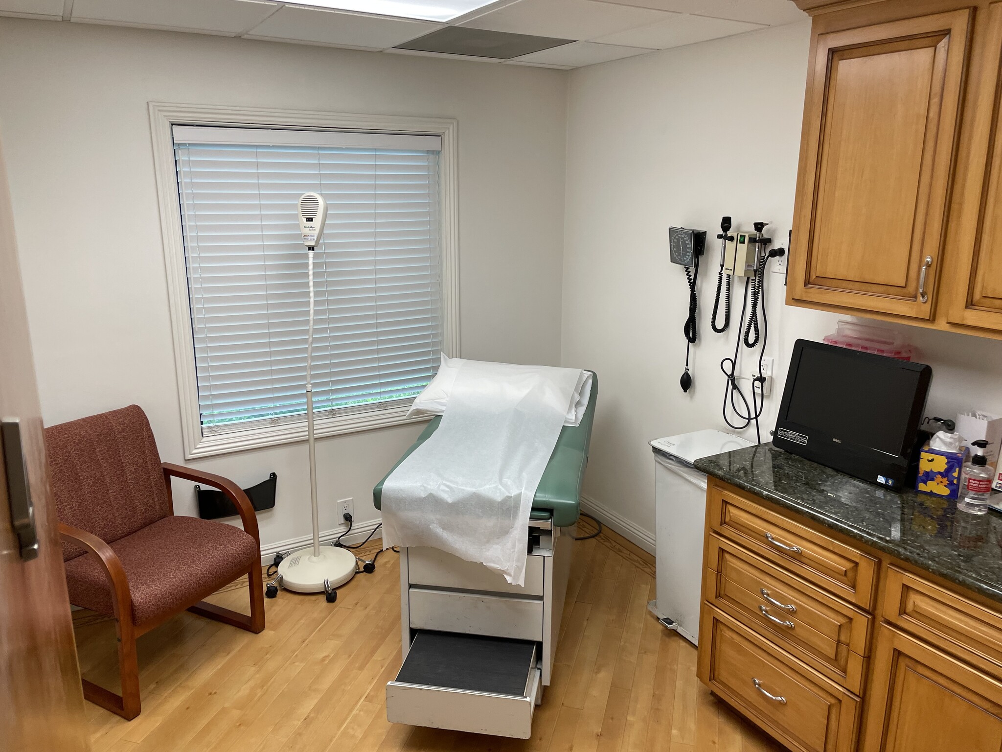 2121 W Magnolia Blvd, Burbank, CA à louer Photo intérieure– Image 1 sur 4