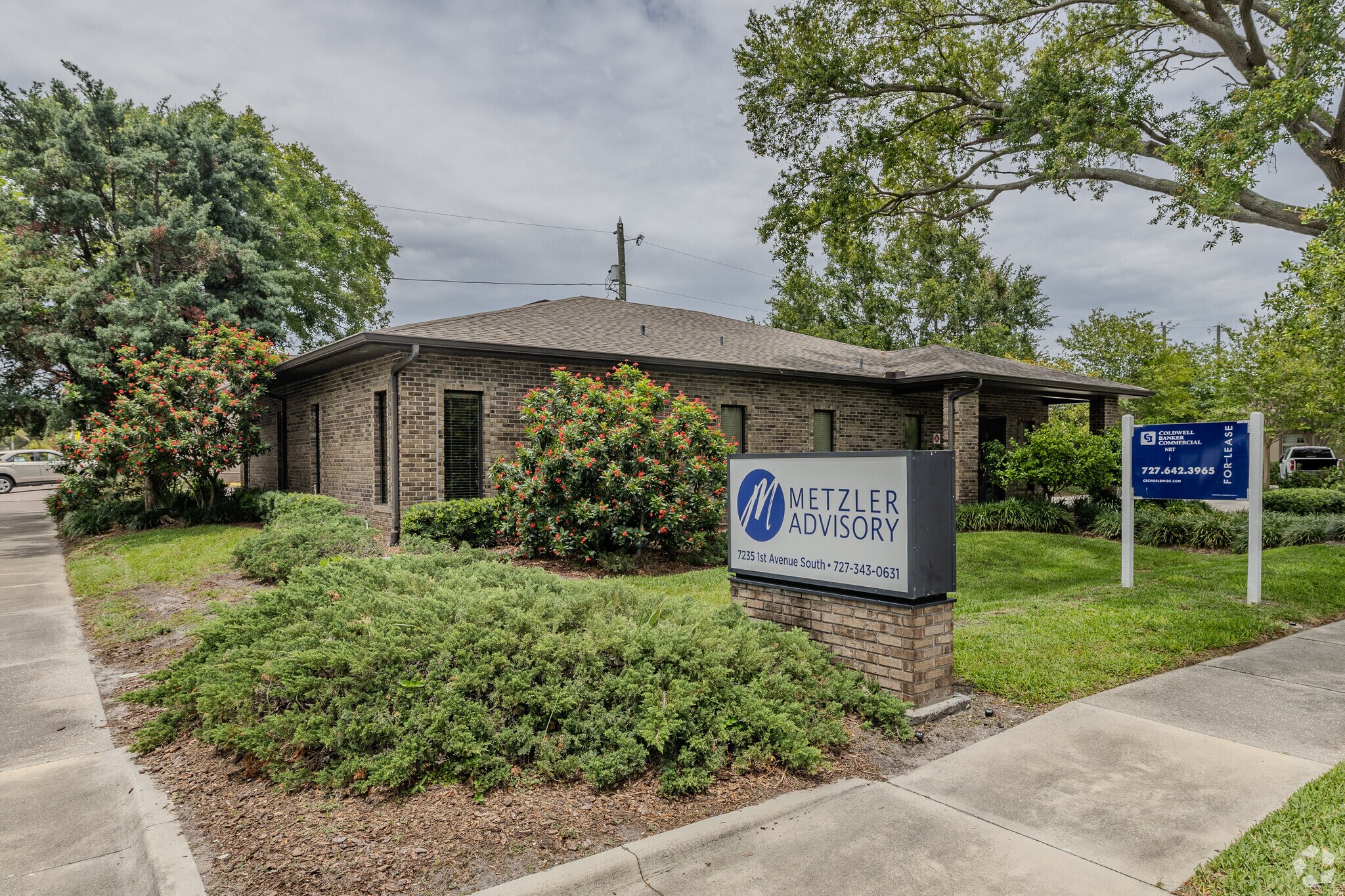 7235 1st Ave S, Saint Petersburg, FL à louer Photo principale– Image 1 sur 7