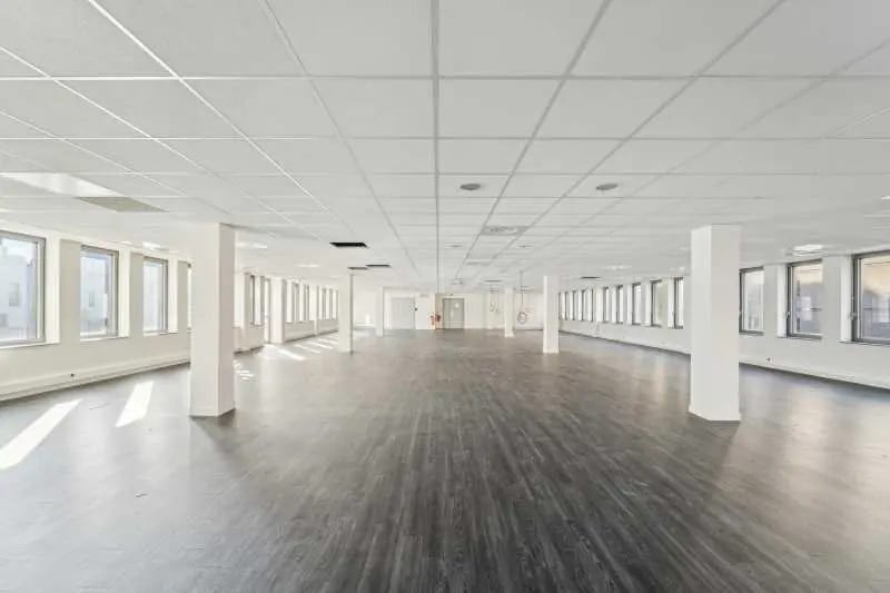 Bureau dans Clichy à louer - Photo intérieure – Image 2 sur 7