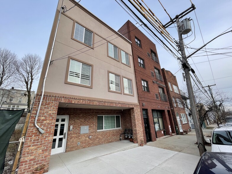 Montgomery Avenue portefeuille de 5 biens à vendre sur LoopNet.fr - Photo principale – Image 3 sur 5