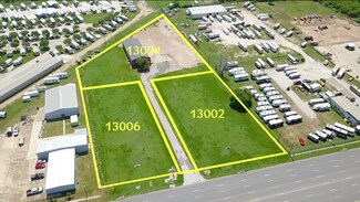 Plus de détails pour 13002-13006 N Navarro St, Victoria, TX - Industriel/Logistique à vendre