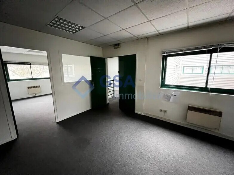 Bureau dans Le Mée-sur-Seine à louer - Photo intérieure – Image 2 sur 8