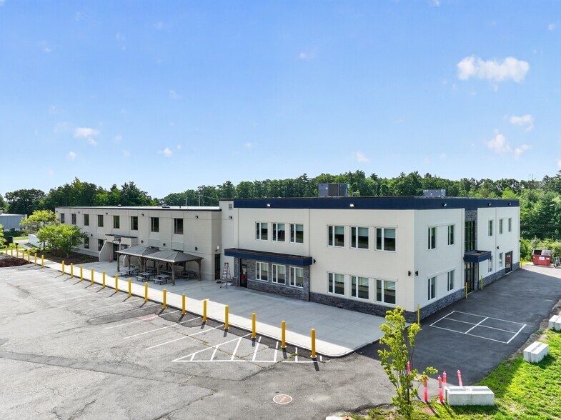 1 Industrial Dr, Windham, NH à vendre - Photo de l’immeuble – Image 3 sur 46