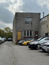 25 Heritage Rd, Markham, ON à louer Photo de l’immeuble– Image 2 sur 7