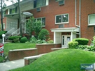 Plus de détails pour 1331 Anderson, Fort Lee, NJ - Bureau à vendre