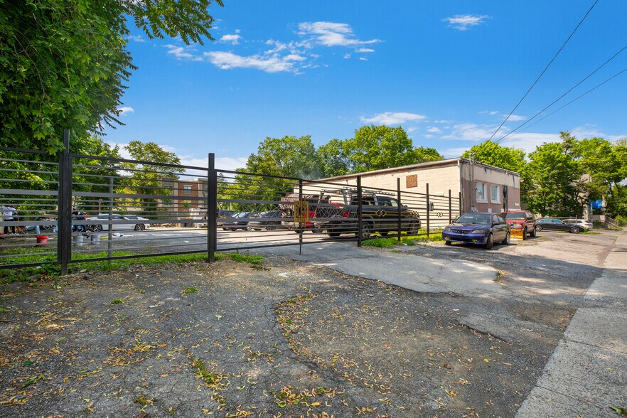 15 N White St, Poughkeepsie, NY à vendre - Photo de l’immeuble – Image 3 sur 36