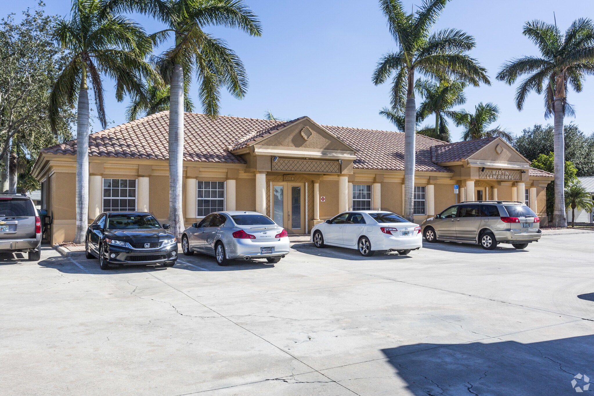 3701 Del Prado Blvd S, Cape Coral, FL à louer Photo de l’immeuble– Image 1 sur 5