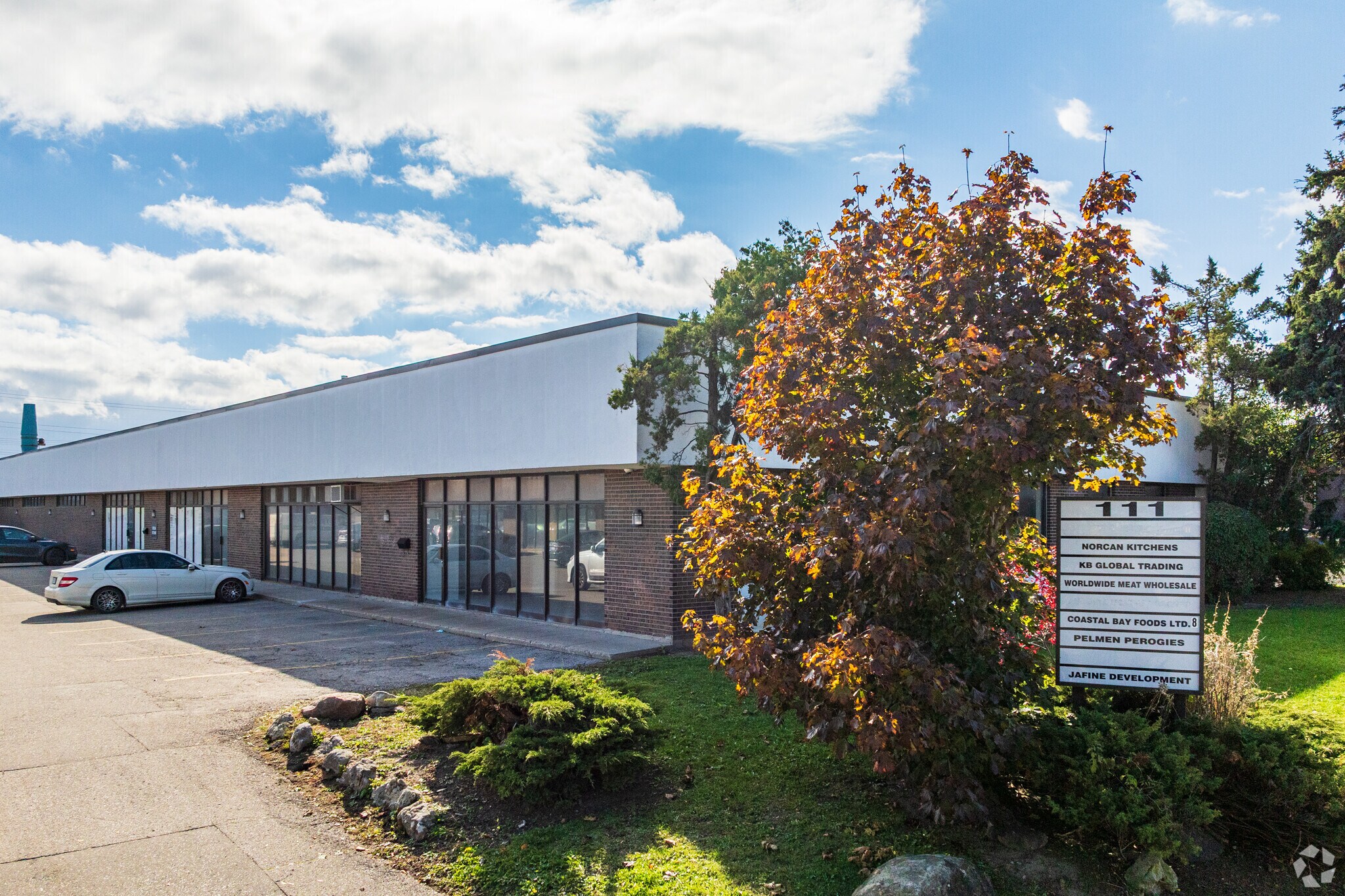 111 Martin Ross Ave, Toronto, ON à louer Photo principale– Image 1 sur 4