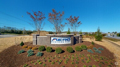 815 Aviation Ln, Gallatin, TN à louer Numérisation 3D Matterport– Image 1 sur 12