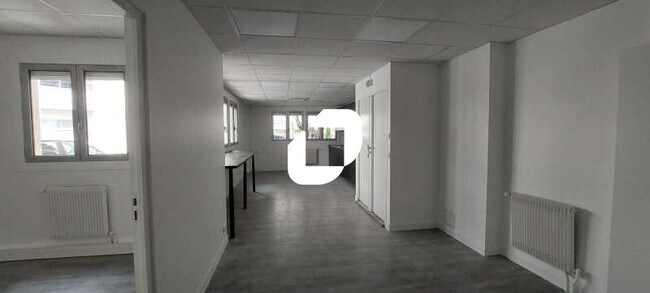 Plus de détails pour Bureau à vendre