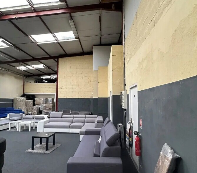 Local commercial dans Chenôve à vendre - Photo intérieure – Image 1 sur 2