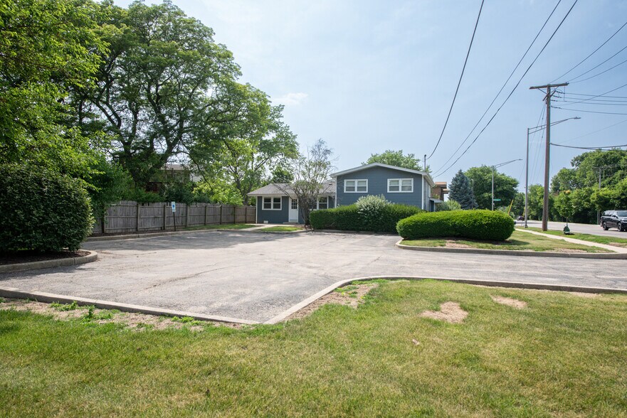 4 Olympus Dr, Naperville, IL à louer - Photo de l’immeuble – Image 3 sur 4