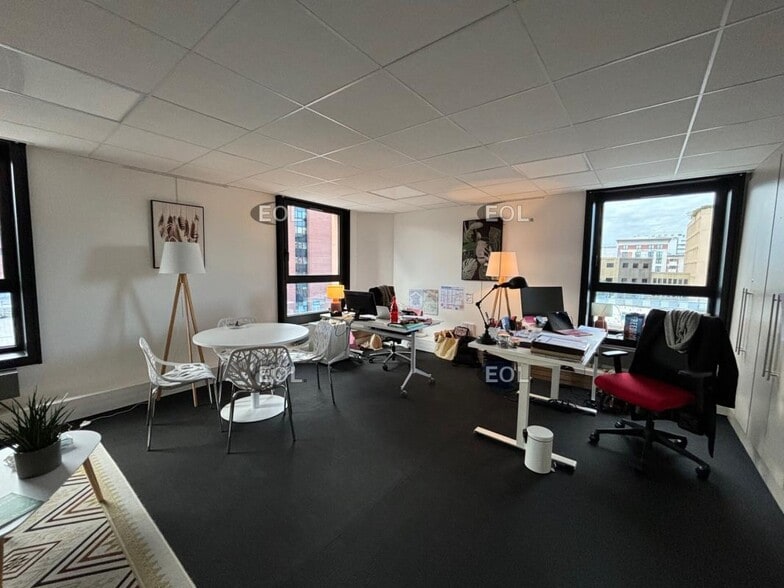 Bureau dans Évry-Courcouronnes à vendre - Photo intérieure – Image 2 sur 16