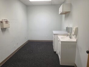 91 Schraffts Dr, Waterbury, CT à louer Photo intérieure– Image 2 sur 7