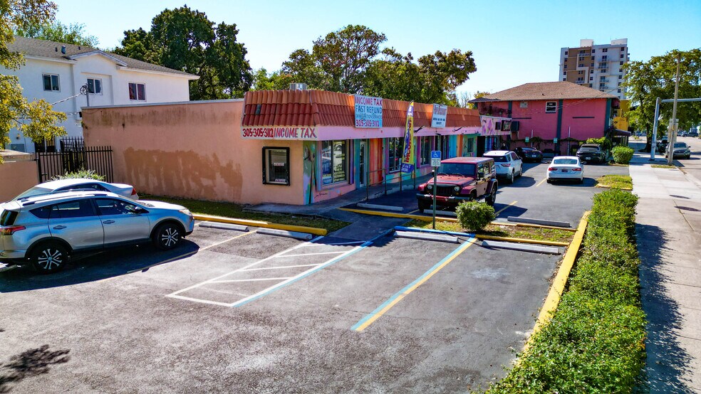 5931-5969 NW 2nd Ave, Miami, FL à louer - Photo de l’immeuble – Image 3 sur 12