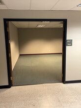 750 2nd St NE, Hopkins, MN à louer Photo intérieure– Image 1 sur 7