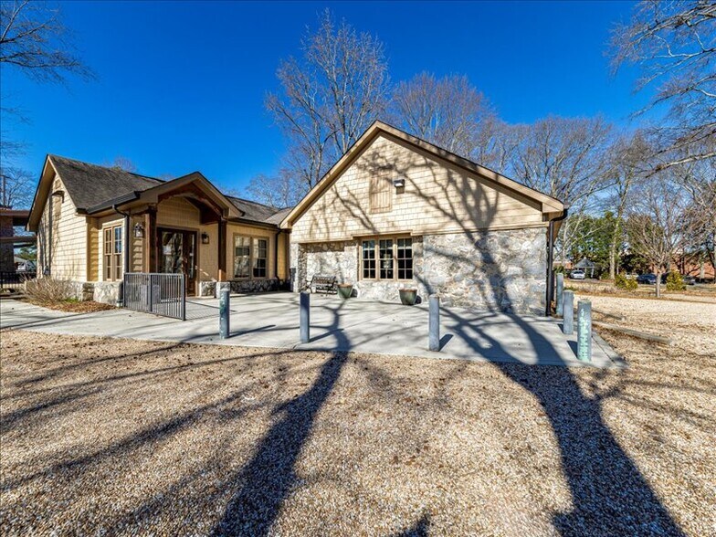 2057 Grayson Hwy, Grayson, GA à vendre - Photo de l’immeuble – Image 3 sur 20