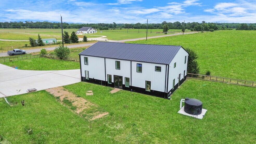 7153 Fm 1458 Rd, Sealy, TX à vendre - Photo de l’immeuble – Image 3 sur 74