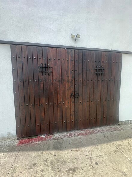10975 S Main St, Los Angeles, CA à vendre - Photo principale – Image 1 sur 15