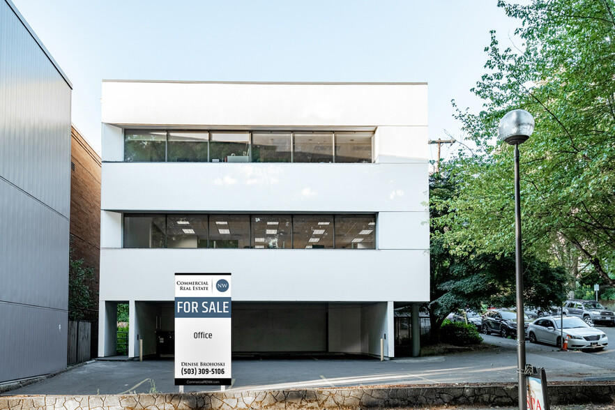 140 SW Arthur St, Portland, OR à vendre - Photo de l’immeuble – Image 1 sur 6