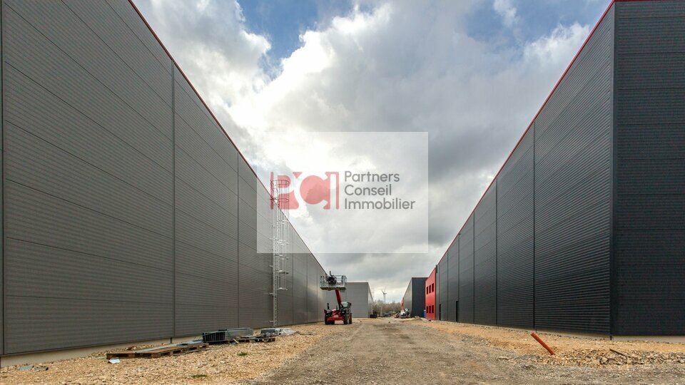 Industriel/Logistique dans Beaucaire à louer - Photo de l’immeuble – Image 2 sur 2
