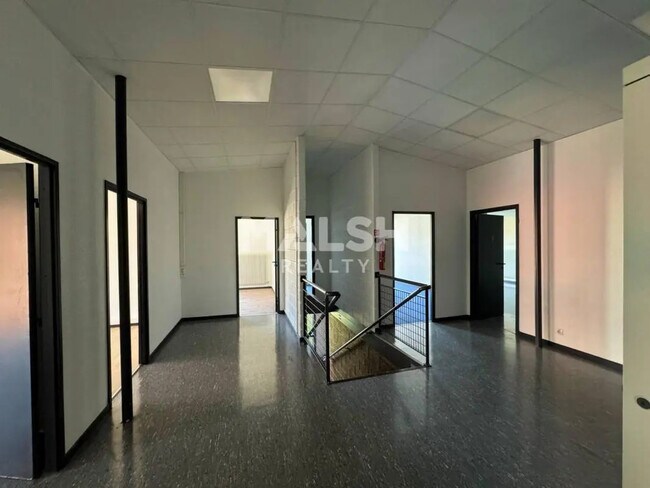 Plus de détails pour 10 E Allée Du Technopole, Saint-Étienne - Bureau à vendre