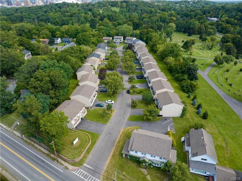 205-274 Robert Dr, Syracuse, NY à vendre - Photo principale – Image 1 sur 26