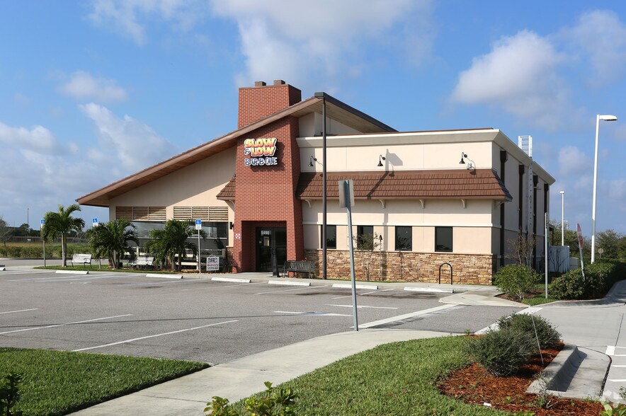 5490 Stadium Pky, Melbourne, FL à vendre - Photo de l’immeuble – Image 3 sur 31