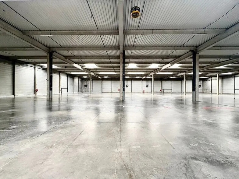 Bureau dans Bussy-Saint-Georges à louer - Photo de l’immeuble – Image 2 sur 12