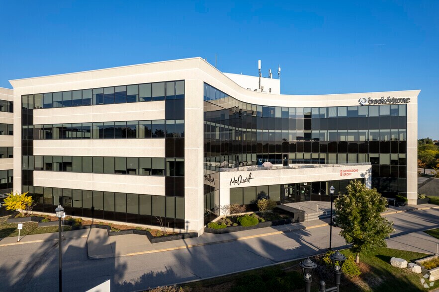 306 Town Centre Blvd N, Markham, ON à louer - Photo principale – Image 1 sur 6