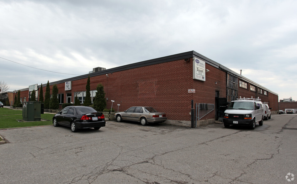 41 Colville Rd, Toronto, ON à louer - Photo de l’immeuble – Image 1 sur 1