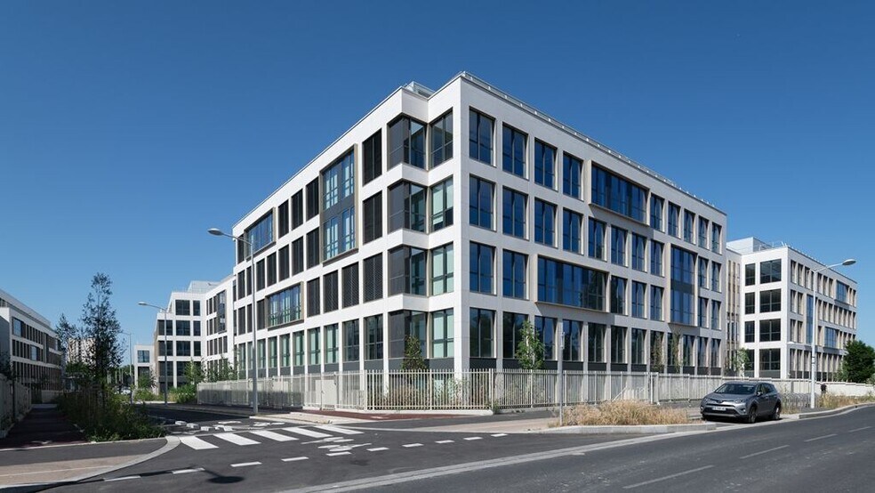 61 Avenue Jules Quentin, Nanterre à louer - Photo de l’immeuble – Image 1 sur 13