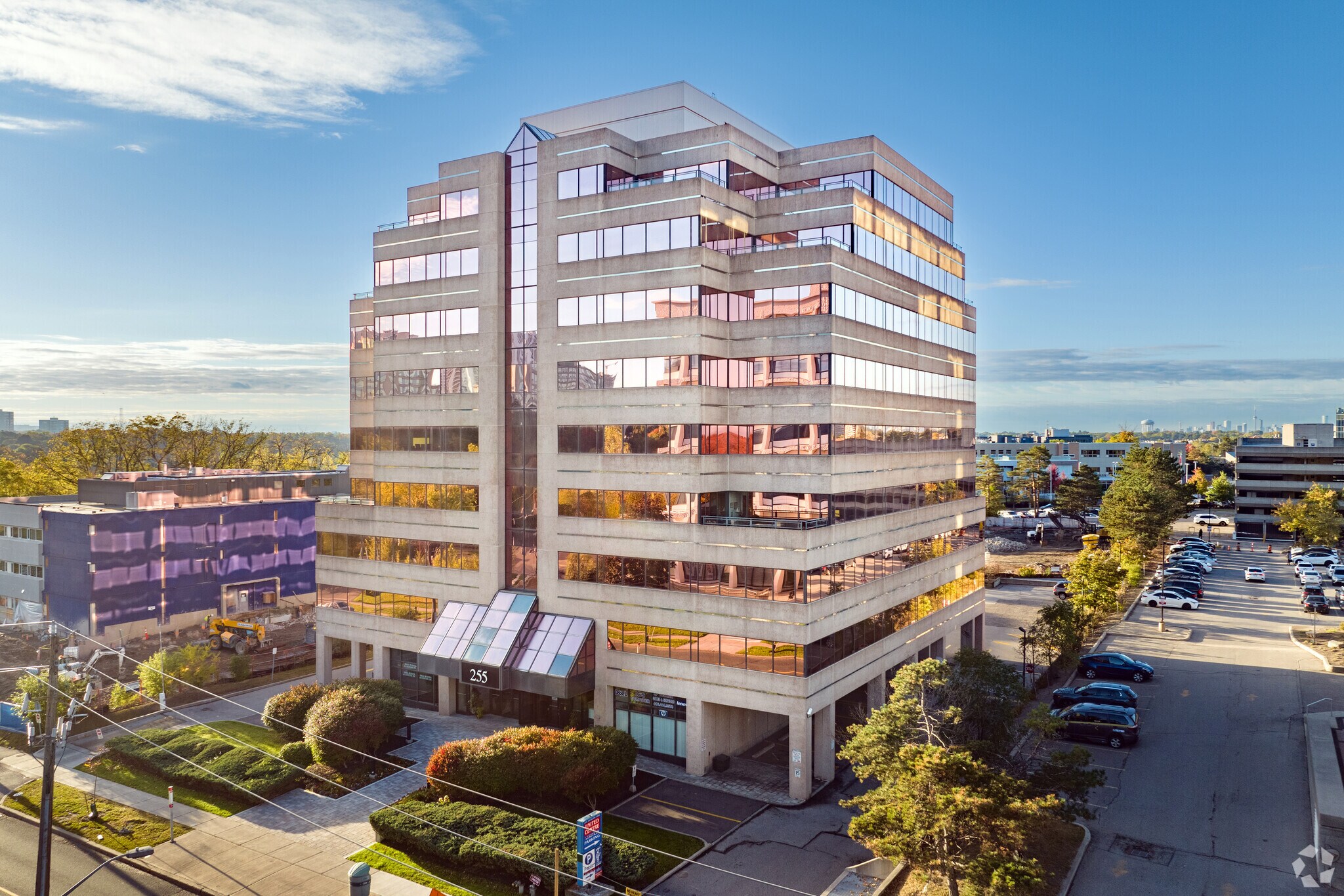 255 Duncan Mill Rd, Toronto, ON à vendre Photo principale– Image 1 sur 10