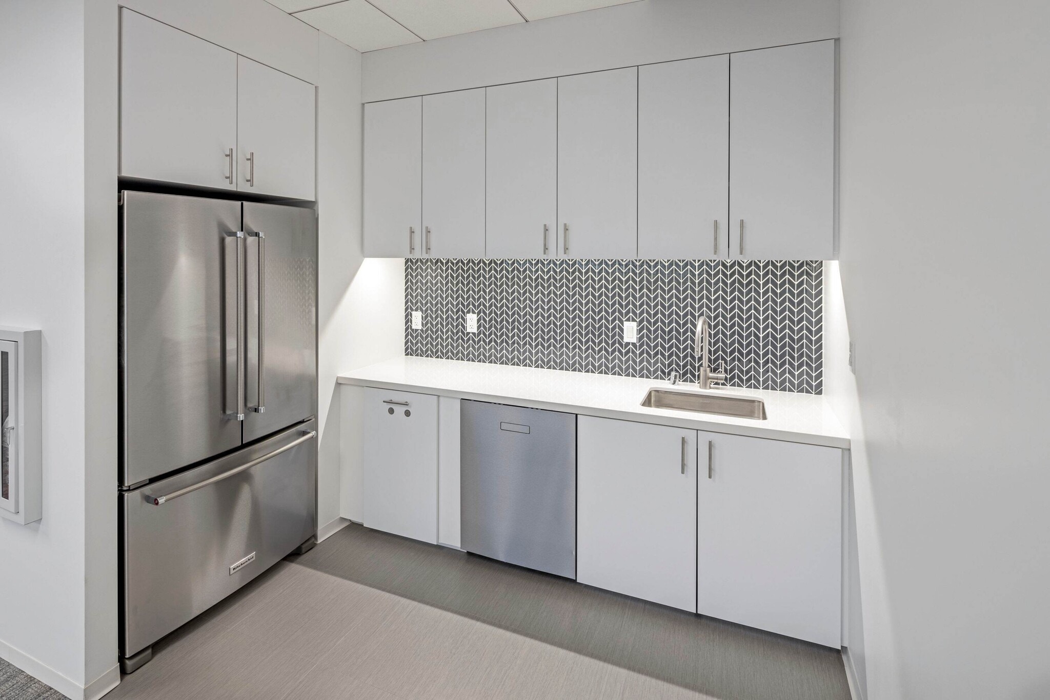 4365 Executive Dr, San Diego, CA à louer Photo intérieure– Image 1 sur 6