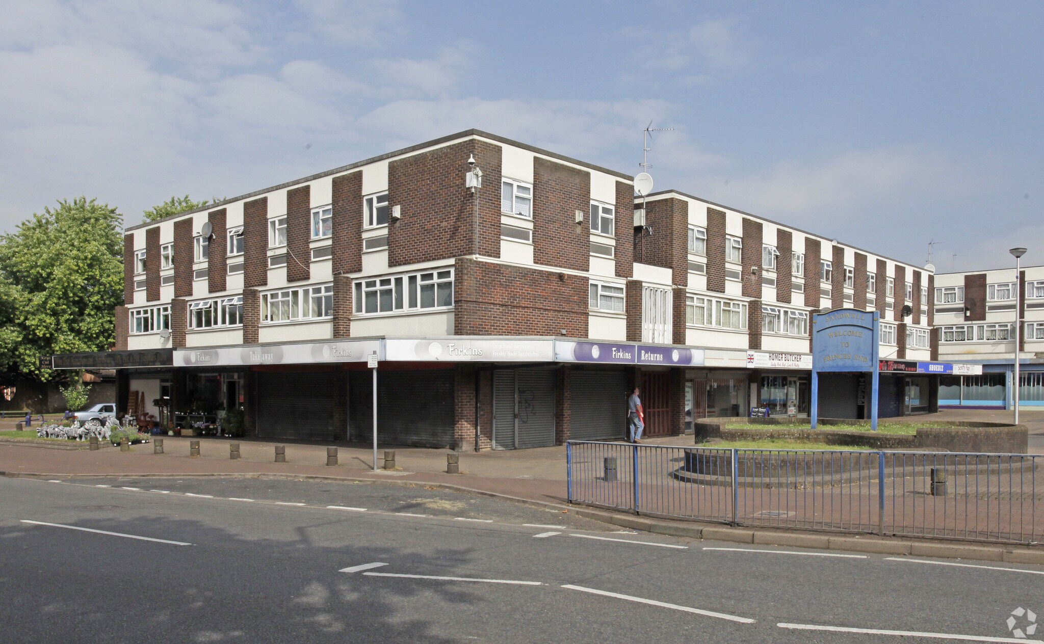 125 High St, Tipton à louer Photo principale– Image 1 sur 7