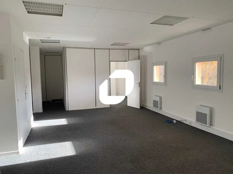 Bureau dans Saint-Germain-en-Laye à louer - Photo de l’immeuble – Image 2 sur 9