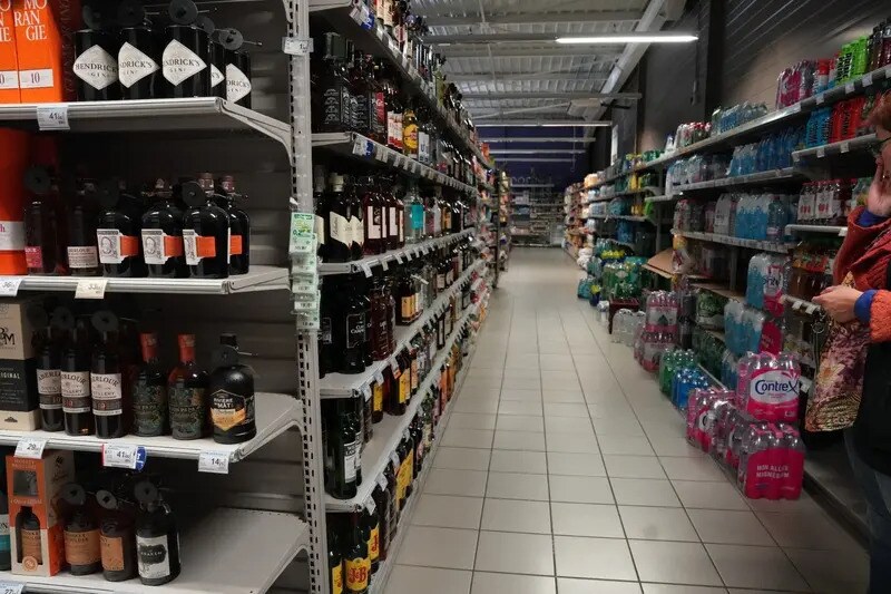 Local commercial dans Brive-la-Gaillarde à vendre - Photo de l’immeuble – Image 2 sur 2