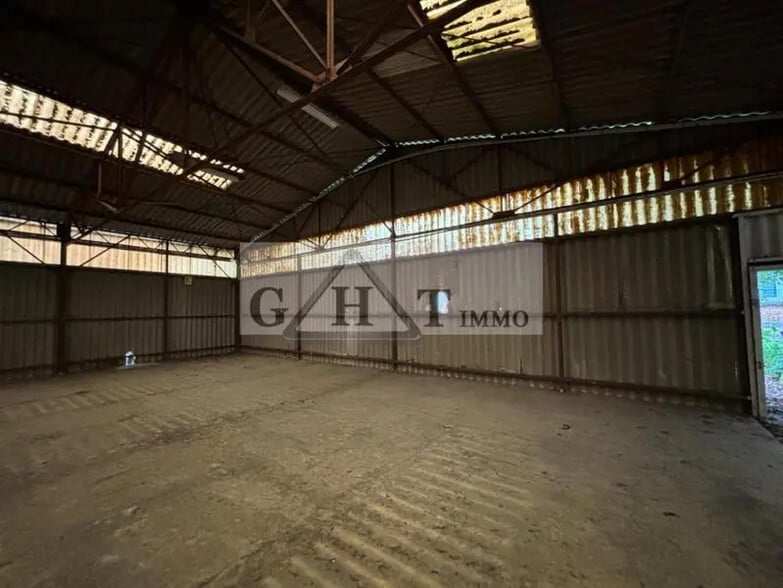 Industriel/Logistique dans Saint-Maur-des-Fossés à vendre - Photo intérieure – Image 3 sur 16