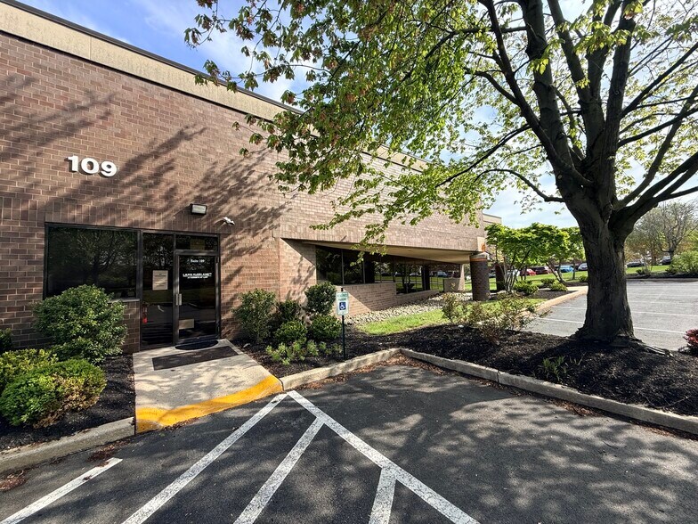 460 Creamery Way, Exton, PA à louer - Photo de l’immeuble – Image 3 sur 9