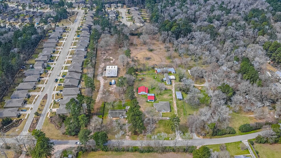 1466 Sapp Rd, Conroe, TX à vendre - Photo de l’immeuble – Image 2 sur 17